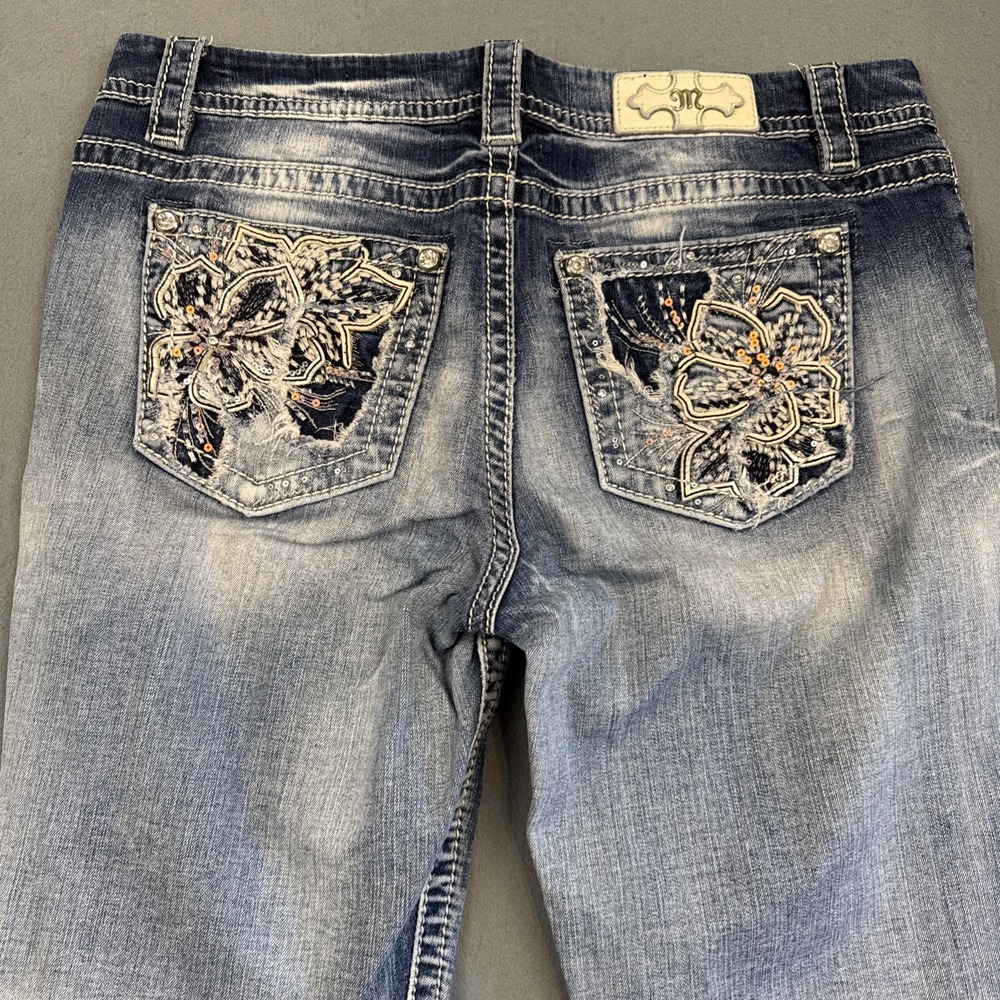 Miss Me JEANS WOMENS 32 EASY CROP  Embroidered Flower Stretch Denim WHISKERING